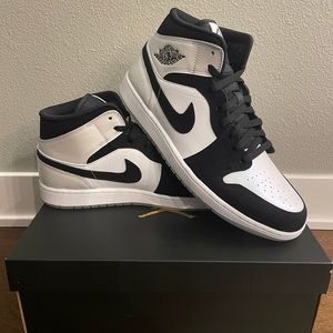 *SOLD EBAY* Nike Air Jordan 1 Mid Diamond Shorts White Black Men's Size 12